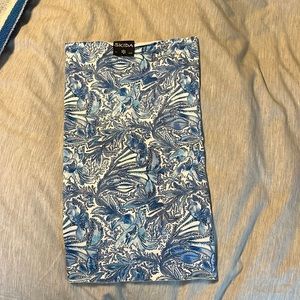 Skida tour neck gator or buff.